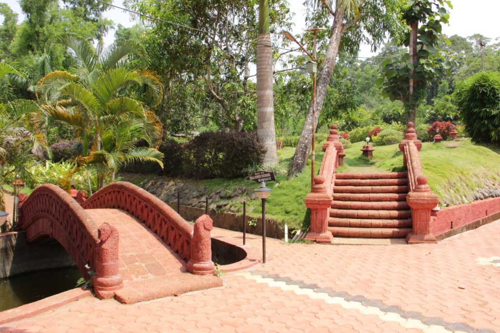 hotels near dandeli